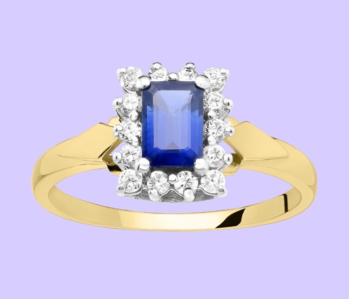 Sapphire Engagement Rings